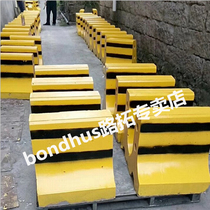 Cement isolation pier 50*60 Traffic facilities anti-collision pier Concrete cement pier A large number of spot road isolation pier