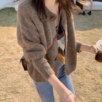 Sweater coat womens autumn and winter loose wear retro Japanese 2020 new short jacket knitted cardigan thickened