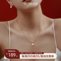 Hrson Spring and Summer New Pearl Pearl Pearl Necklady Superior Sense Lightweight Luxury Design Little Clock Chain