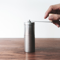 Japan AOYOSHI household hand-held coffee grinder Hand-brewed coffee grinder Bean grinder