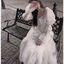  White fairy skirt chic gentle Japanese super fairy bellflower design sense niche irregular French over-the-knee dress