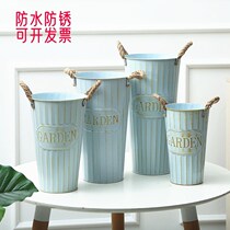 Retro made of old iron sheet Flowers Barrel American Fields Garden Iron Art Vase Flower Shop Dry Flowers Flowers Flowers Bucket Large number of flower arranging barrels