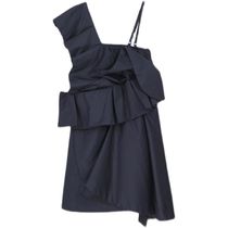 Dress design sense niche 2021 new summer French dating small gift dress halter sundress popular skirt trend