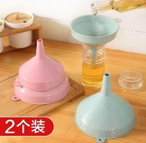 Funnel plastic refueling vehicle oiler Liquid separation wine raisin Household kitchen large diameter pour oil artifact beater