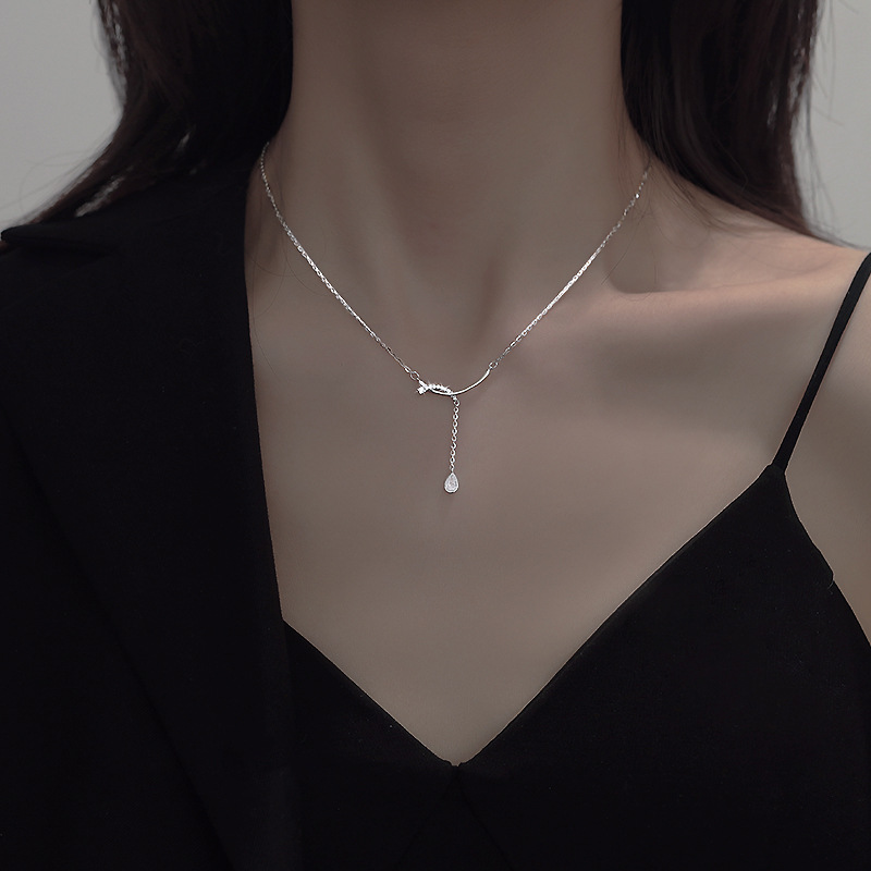 Temperament Water Drops~Necklace Women's 2023 New Summer Advanced Design Sense Small and Luxury Clavicle Chain Exquisite Accessories
