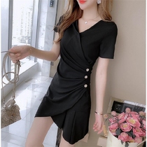 2021 New temperament feminine dress V-neck small black dress dress waist thin small skirt