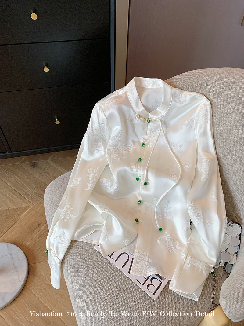 新しい中国風の白ジャカードスタンドアップカラープレートボタンアセテートシャツ2024女性の春の国民風のハイエンド気質禅トップ