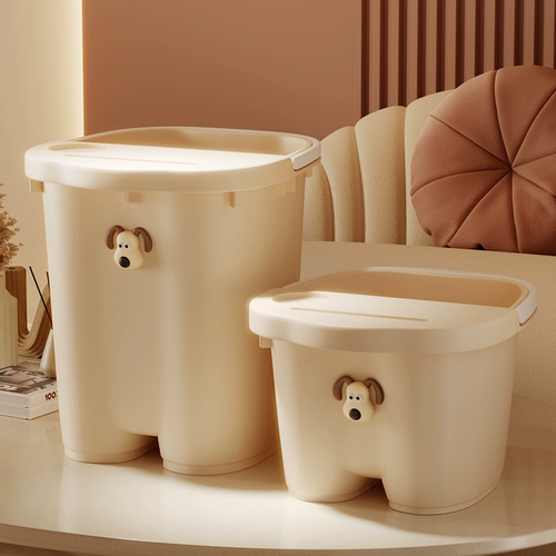 Замочите ножную ствол над теленком, глубоким, густым, вымыть нож