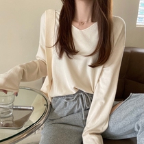 2021 autumn and winter New pregnant women base sweater Korean version of lazy wind V collar long sleeve fashion curl top sweater