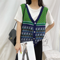 Retro fake two-piece v-neck ice silk knitted vest womens summer 2021 new design sense fashion thin short-sleeved