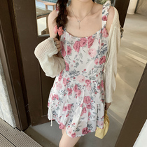 2021 new vintage hollow-out long-sleeved short cardigan top summer sexy hot girl floral suspender dress female