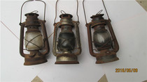 Old horse lamp Tin old kerosene lamp Portable lamp Old lantern Old cover lamp Antique horse lamp Folk nostalgia