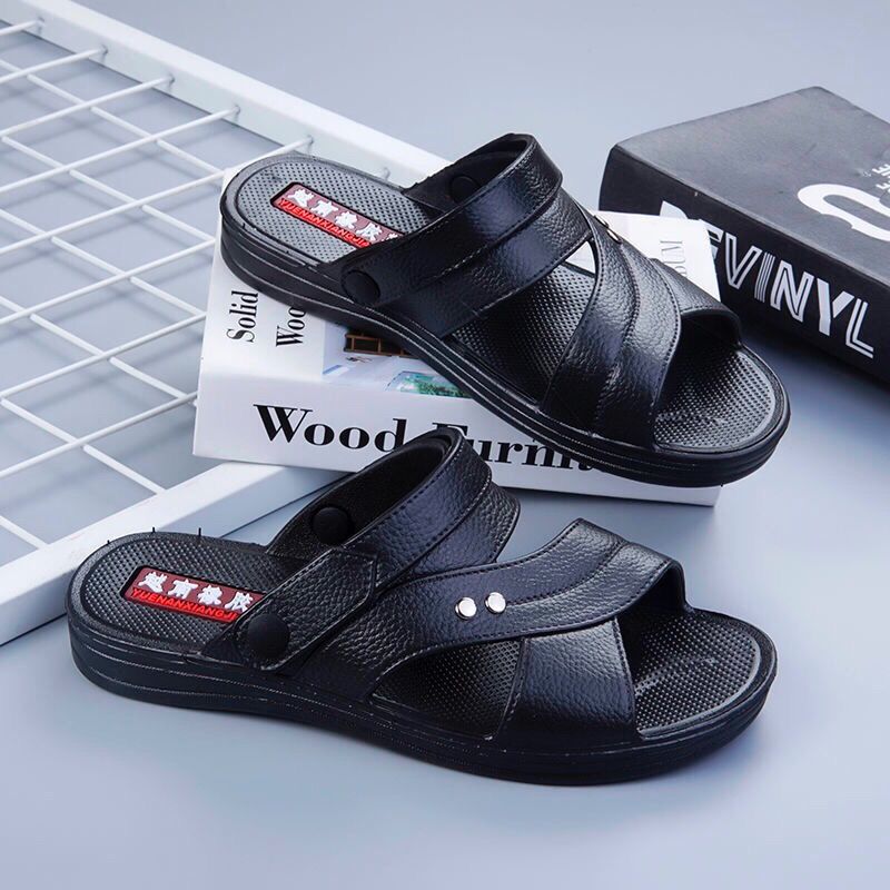 Vietnamese rubber sandals, men's summer plastic slippers, dual purpose thick sole, anti slip open toe, middle-aged father's beach shoes