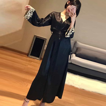 Spring Summer LP Classic long style Sexy Woman Long Sleeve Real Silk Sleepwear Lace Lace bathrobe Lace Outer Robe home Gun
