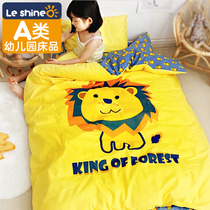 Childrens kindergarten quilt three-piece cotton quilt cover quilt baby into the park bedding nap is customized by six sets