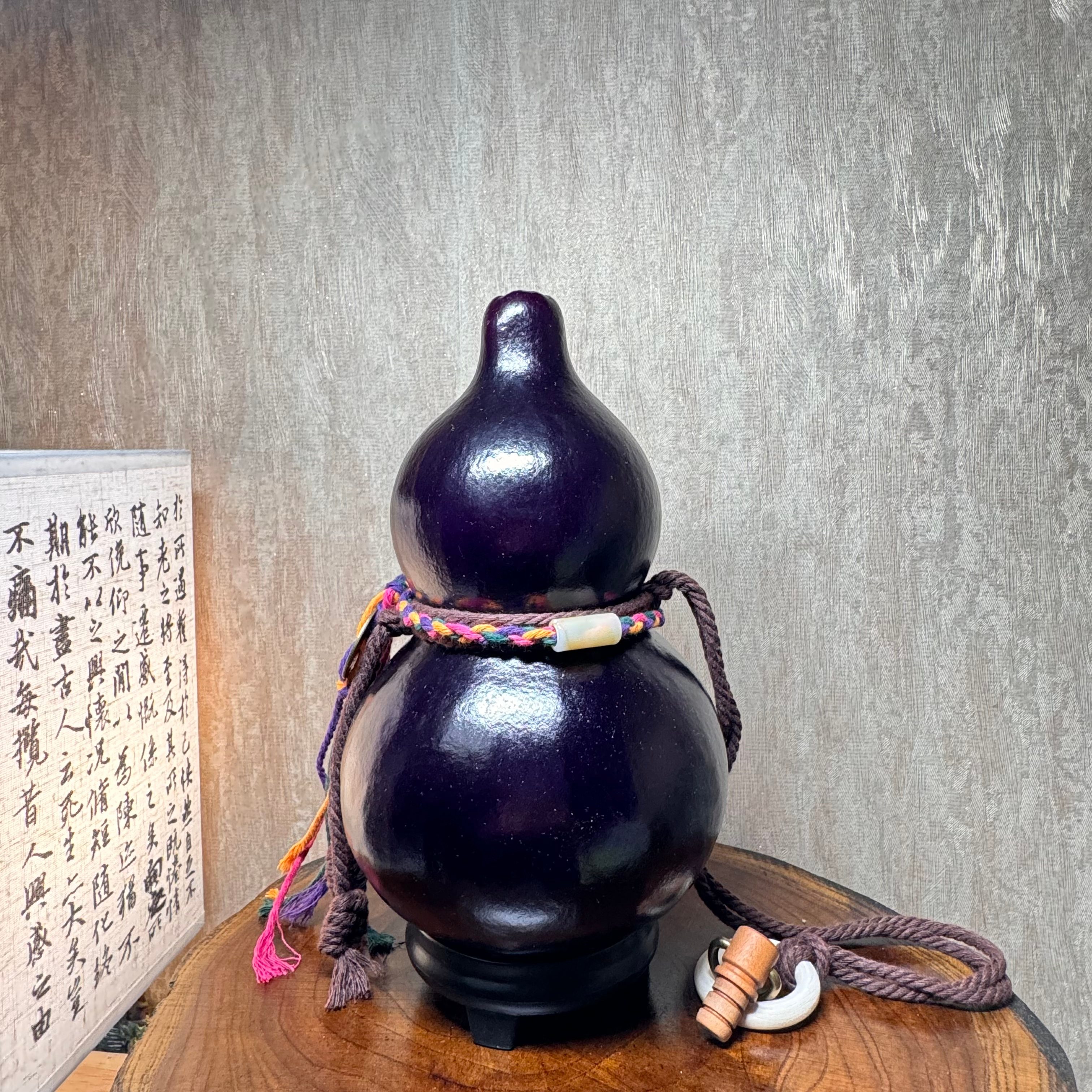天然酒葫芦 約900ml 大漆仕上げ 台座付 ウイスキー開壺済 美術品・アンティーク・コレクション 天然酒葫芦 約900ml 大漆仕上げ