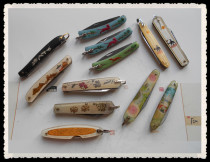 Early beautiful colorful plexiglass handle small fold childhood nostalgic key hanging decorative film and television props old objects