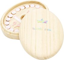 Japan imported bjorn paulownia wood childrens deciduous tooth storage box replacement tooth collection box replacement tooth box full moon gift