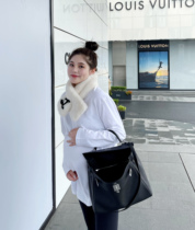 (Autumn and winter base shirt) long staple cotton warm white T-shirt high set plus velvet interior-Peipei Pepe maternity