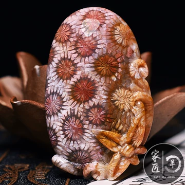 ED849 時代物 細密彫刻 天然珊瑚雕仕女立像 全高11.8cm 重70g 木箱