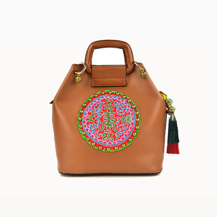 > 水族马尾绣尾品