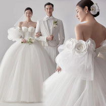 Photo studio theme clothing photography couple photo-chest chest wedding dress tailing photo Korean style Mori light luxury bubble sleeve dress
