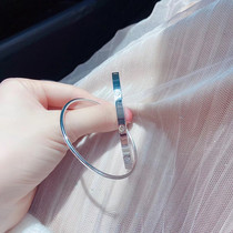 Lao Fengxiang Yun s999 sterling silver double ring buckle thin circle bracelet simple foot silver to send girlfriend to girlfriend birthday gift
