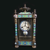 The old retro - string mechanical clock of European Western Old - style retro - string mechanical clock - flow three or five movements