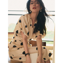Fa-style ancient snow spinning one-piece dress 2022 New V collar trendy waistline Slim Summer Heben Storm Spot Nepotism
