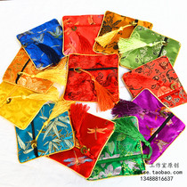 Going abroad gifts to give foreigners small gifts Chinese style embroidery silk cloud brocade coin purse folk handicrafts
