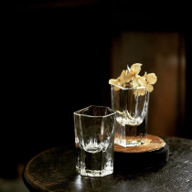 Old animal Japanese Japanese writer Yoshihiro Nishiyama horn swallows six seven and eight anise whisky glass