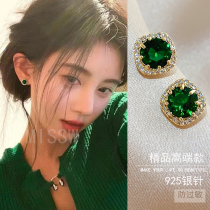 Bow Qian Yi Identical Ear Nail Special Design Sensation Ear Clip Small Crowd Earrings 2023 New Tide Summer Ink Green Earrings