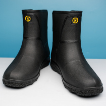 Water shoes men plus velvet rubber soft bottom waterproof non-slip light rain boots middle tube rain shoes men's kitchen shoes rubber shoe cover shoes