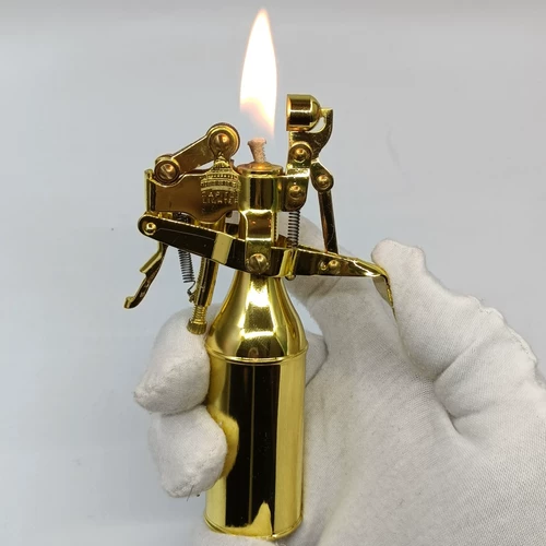 Ретро механическая медная старомодная антикварная зажигалка на керосине