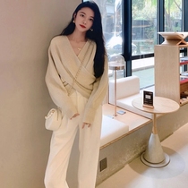  Yuan Ai French retro simple light cooked style sweater womens 2021 autumn and winter new high waist hanging sweater two-piece set
