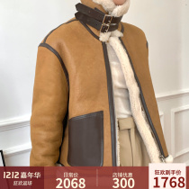 Locomotive leather 2021 new womens coat Tuscan lamb fur leather short Korean version winter