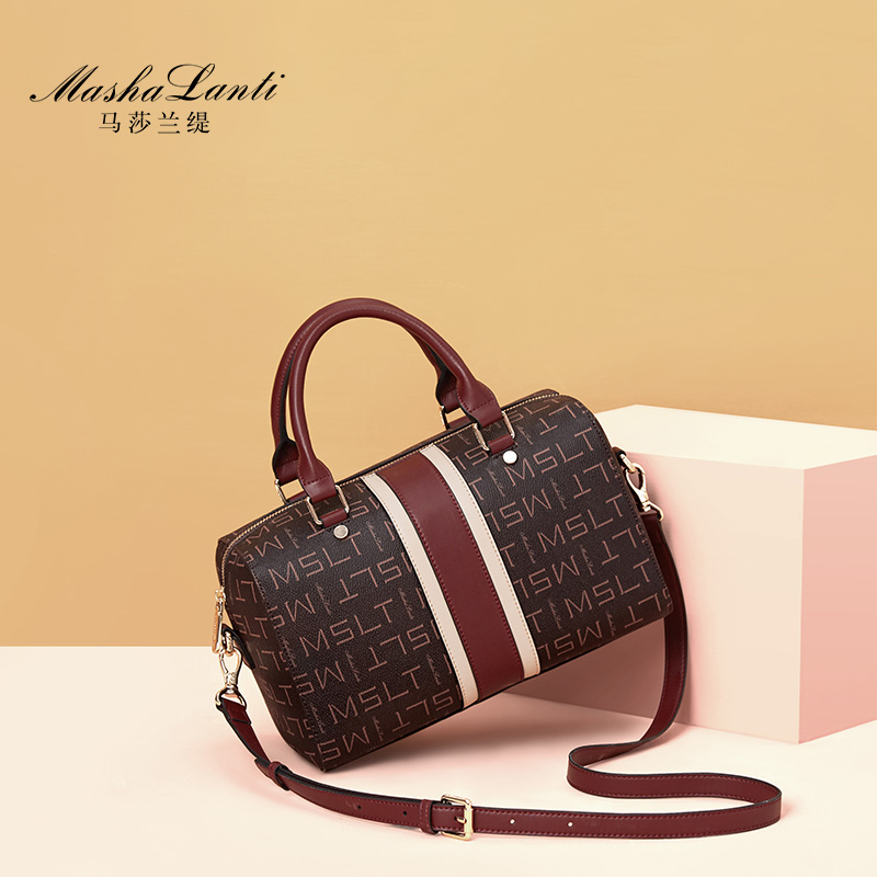 Martha Lancome handbag 2018 new European and American fashion wild Messenger bag Boston pillow bag female