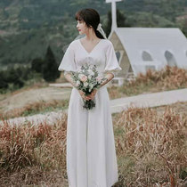 Large size light wedding dress French simple fat MM travel shot out to increase the fattening wedding license registration satin small dress