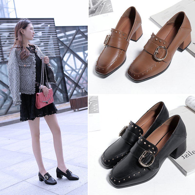 2018 spring new small leather shoes fashion square head thick with single shoes wild music shoes large size 40 retro 41 women's shoes 43