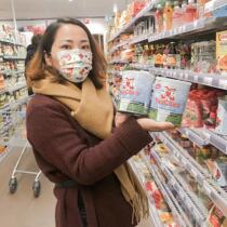 Imported from the Netherlands Two Cows Amoy Gauss full-fat high-calcium milk powder 3 years old 