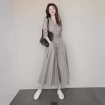 European station early Autumn New cold wind high-end feeling tea rest temperament goddess Fan long waist thin lining dress