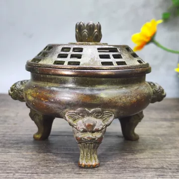 乾隆年製、銅製香炉レトロ 唐銅 三足獅子頭香炉 獅子摘み香炉 中国美術 乾隆年製 鋳銅 銅器