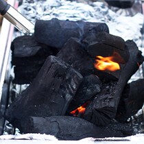 Jiangxi natural non-smoking charcoal heating charcoal miscellaneous tree flammable carbon outdoor flammable charcoal wholesale handmade carbon barbecue carbon