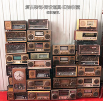 Old-fashioned radio play box Nostalgic old goods old objects Cultural Revolution antique collection Transistor semiconductor radio