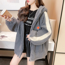 Pregnant woman jacket autumn and winter outside wear lambwool embroidered cardigan hoodie female plus velvet thickened third trimester top