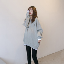 Pregnant womans sweatshirt with long spring and autumn new Korean version fake two pieces of round collar cover with long sleeve blouses and large code Chauma
