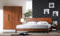 A suite bed * 1 bedside table * 2 four-door wardrobe * 1 (this price is deposit)