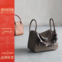 I bought a lind26 that will not regret it and easy to use TC leather wear-resistant shoulder bag