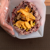Taiwan rice ball tools silicone bag gloves repeatedly use kneading bag food grade Laver rice to make sushi mold