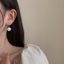 Korean temperament Camellia pendant earrings womens summer niche design sense ear hook 2021 new earrings silver needle